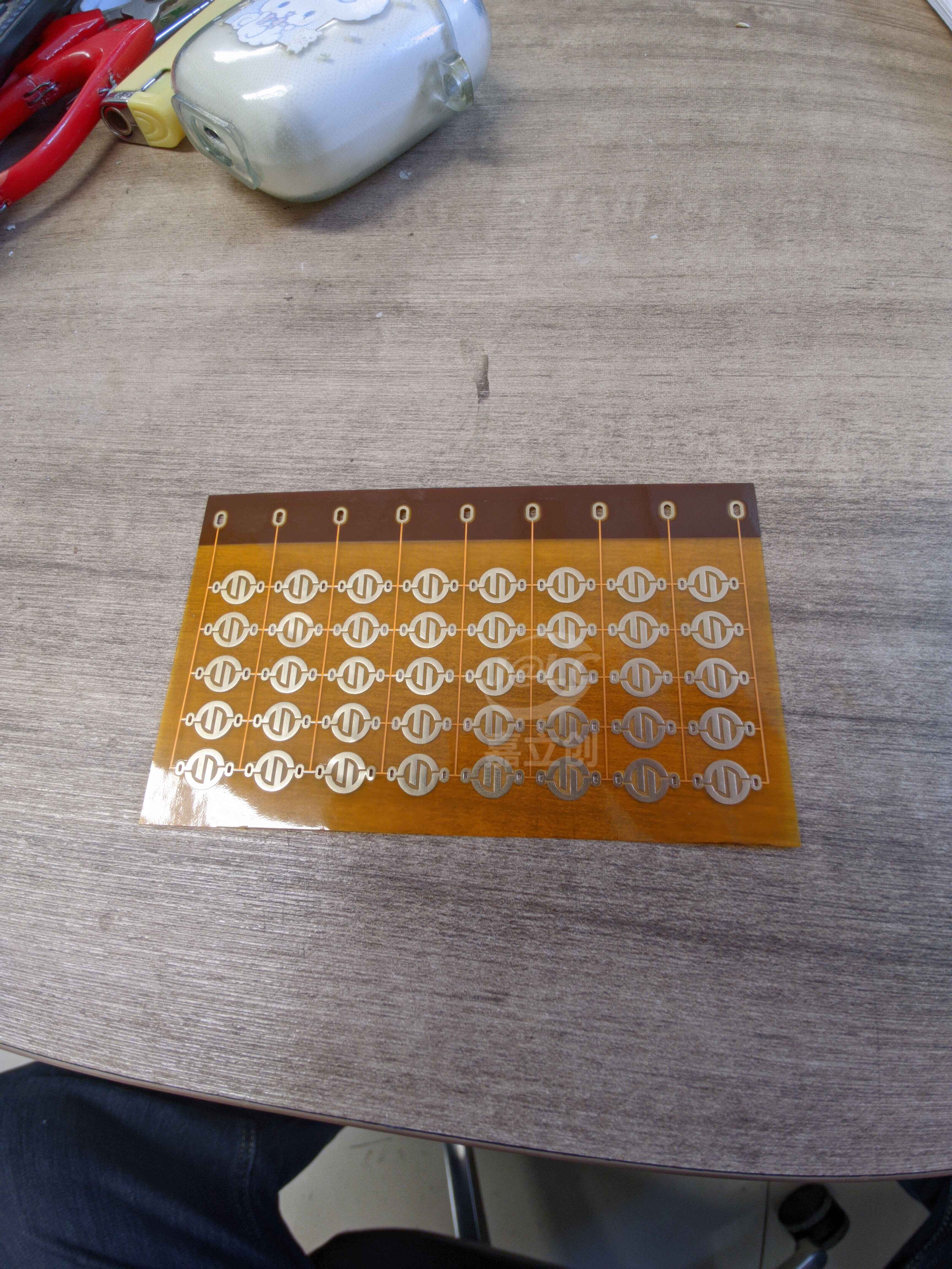 嘉立创太好了，用在自己设计的计算器上非常好用