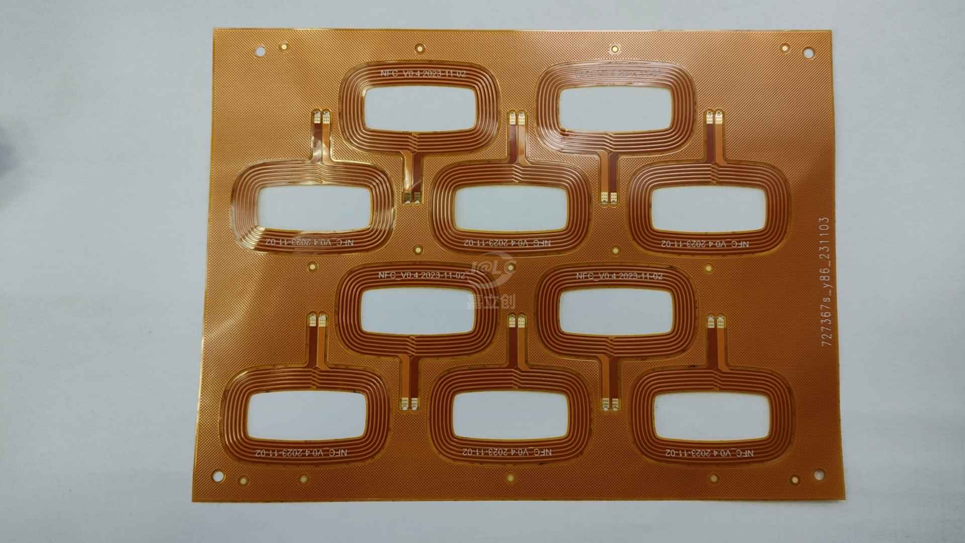 非常漂亮的fpc，拼板拼的也到位，用于天线效果很不错