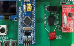 是嘉立创的忠实用户，服务特别好，全程跟着解答，有问题立马就及时解决。