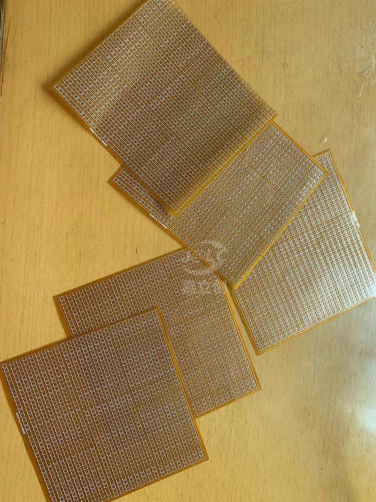 嘉立创的fpc板真的很不错，用来做rgb1010的底板恰到好处，柔韧性佳，适合作为小物件加灯带使用，特别是模型加灯