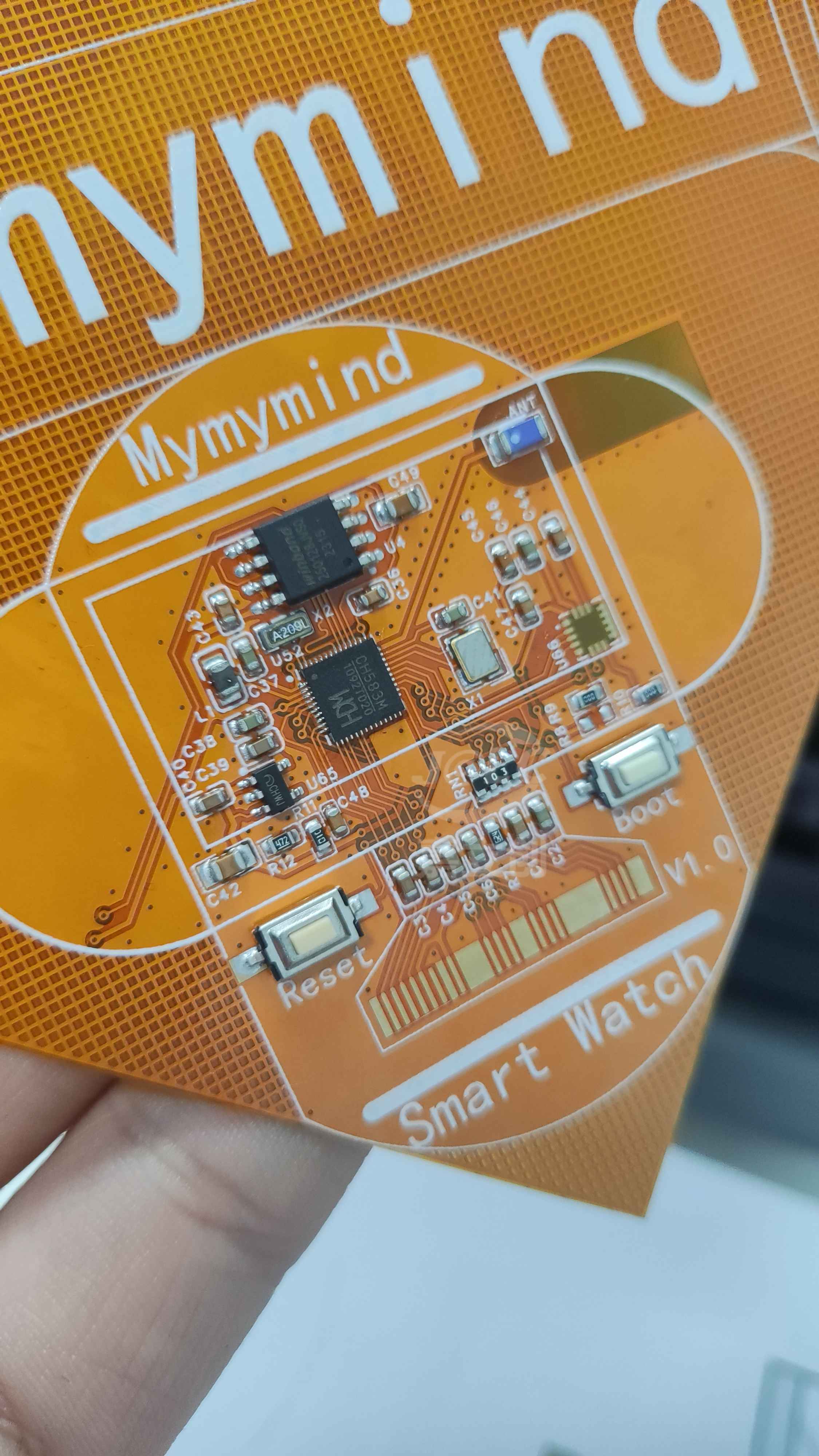 很不错，可以戴在手上