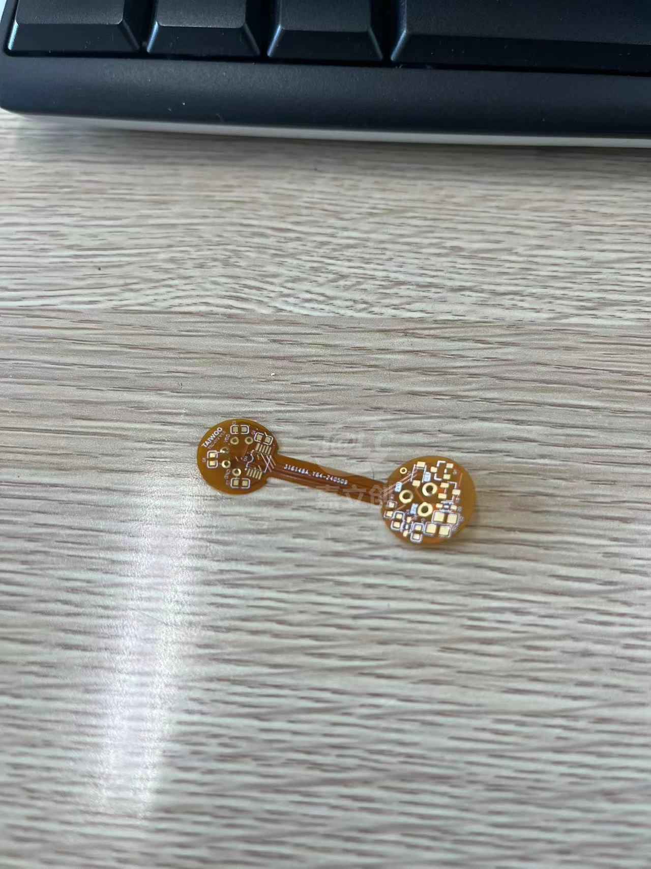 质量很好，速度快，服务好！一直选用立创。