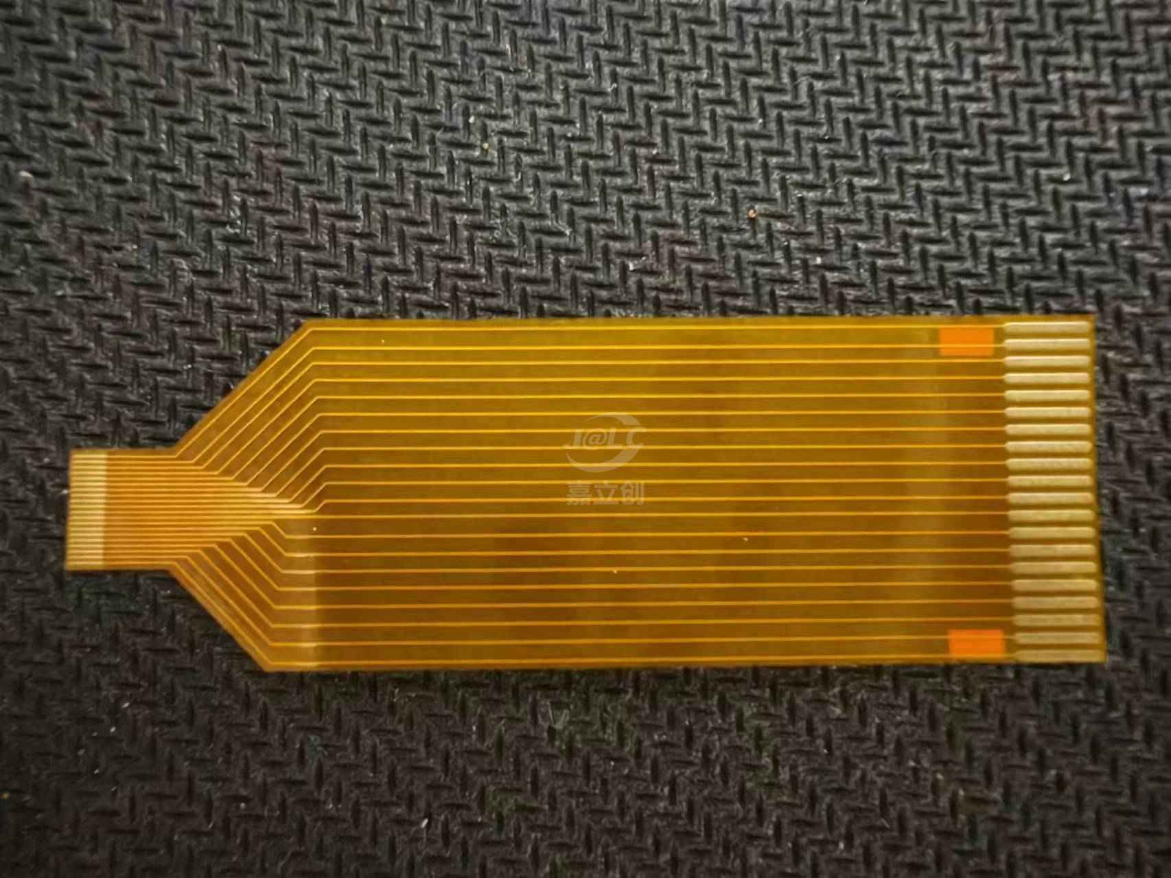 软排线很nice，用来连接电路板简直太棒了，嘉立创的忠实用户+1