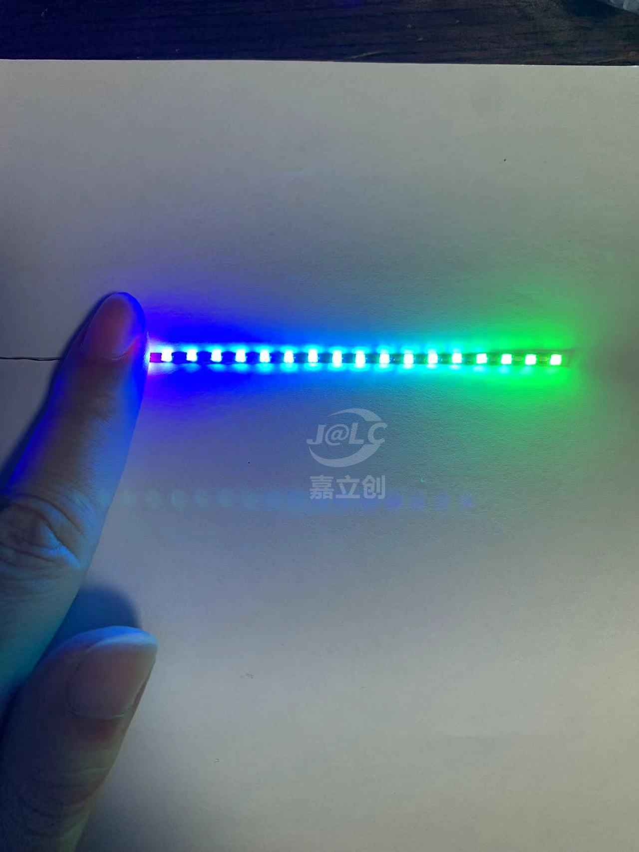 非常感谢嘉立创，做高达不需要那么大量，正好免费打板满足了我的小小愿望，电路板精度高，效果好，就自己焊接的技术需要锻炼！