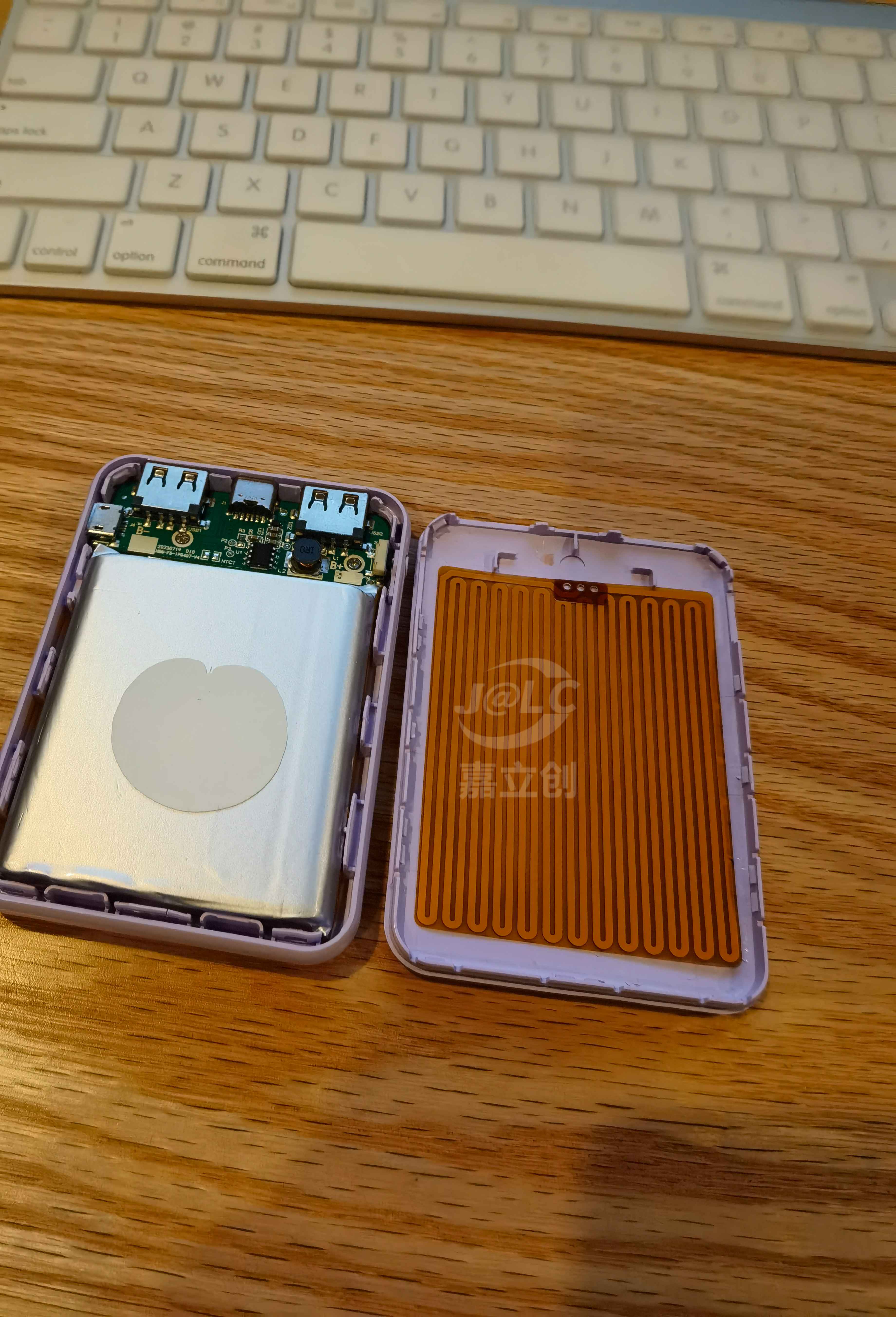 立创这个FPC比之前在淘宝买的质量。现在终于可以自己设计尺寸自己打样了。第一次只打了一张小小的发热片试试，准备做个暖手宝。