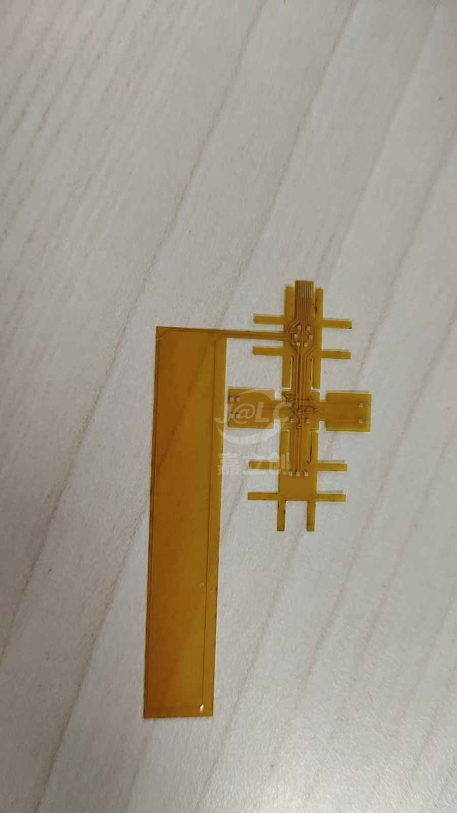 嘉立创的FPC软板服务真的是一流，非常方便快捷。质量很好。